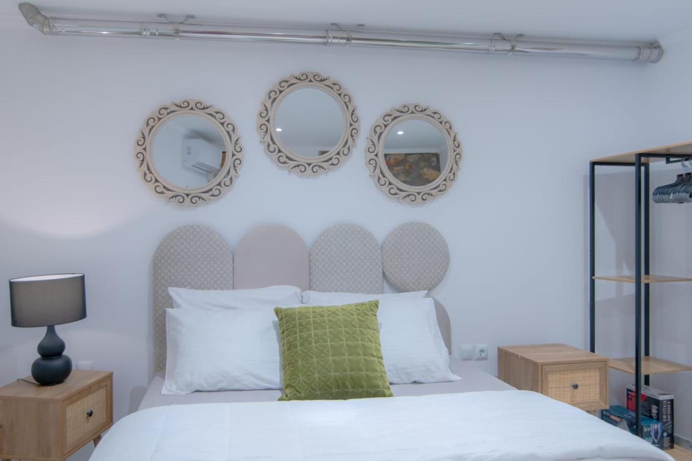 Delenco Trio Apartment Athena Bagian luar foto