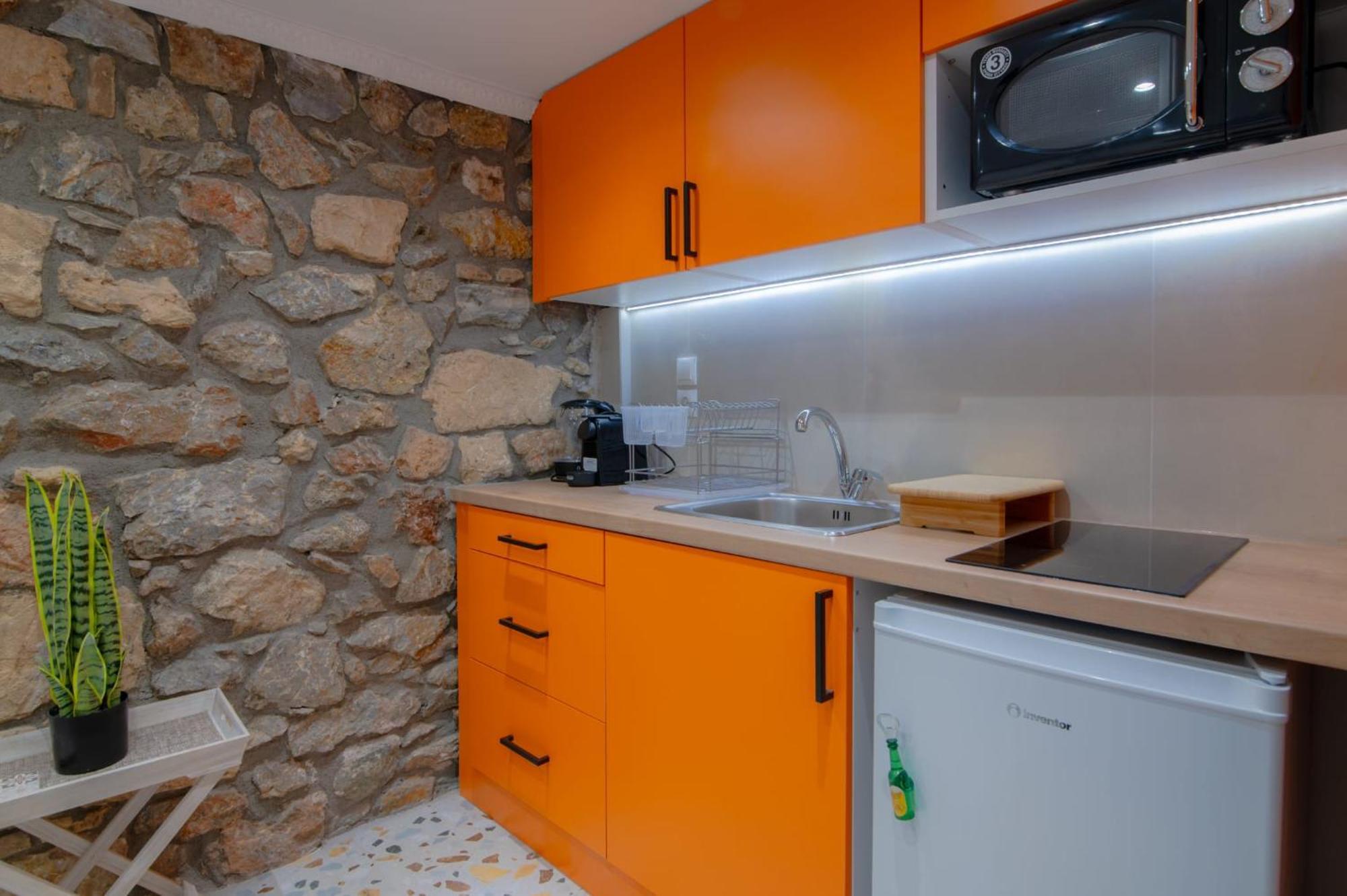 Delenco Trio Apartment Athena Bagian luar foto