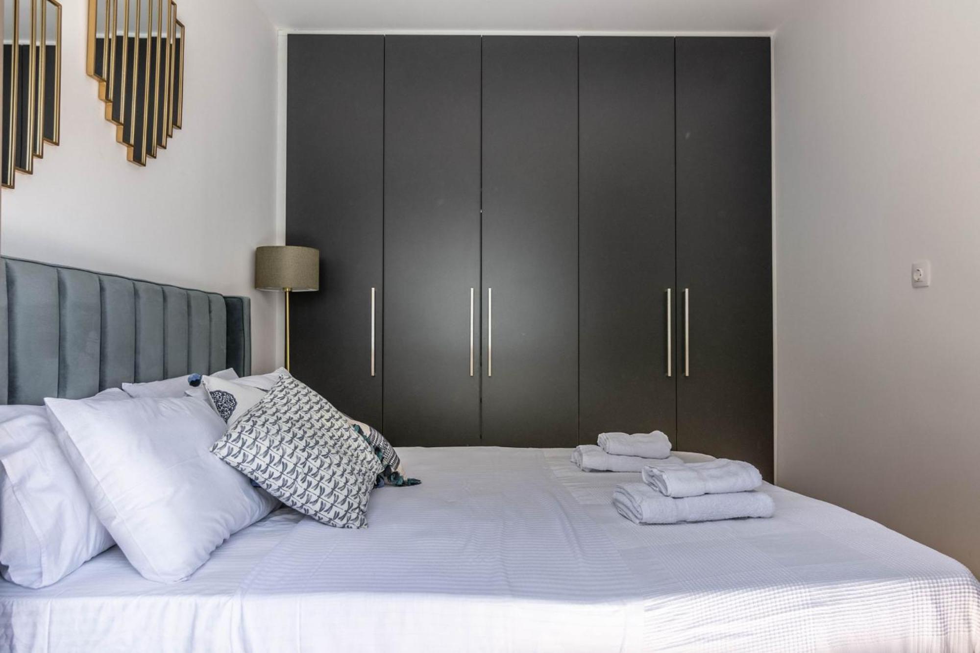 Delenco Trio Apartment Athena Bagian luar foto